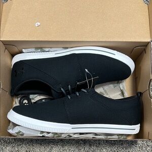 Under Armour Black and White Sneakers with Cushioned Sole